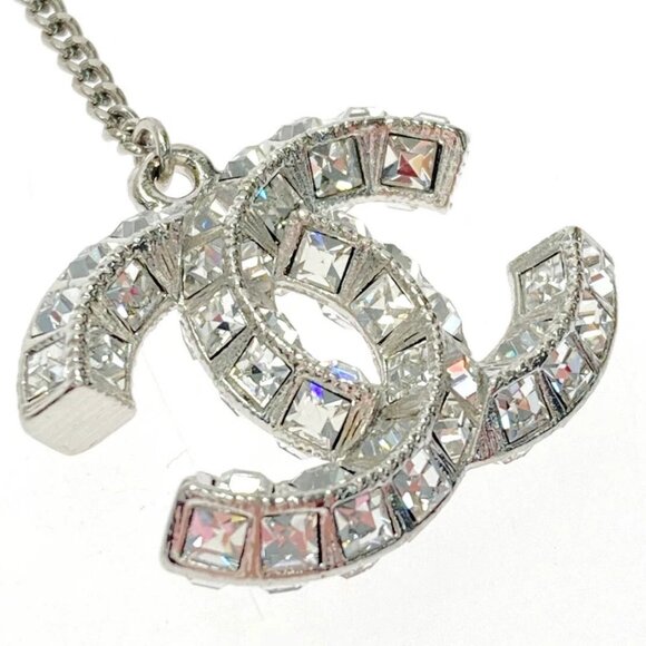 CHANEL CC Logos Rhinestone Drop Stud Earrings Silver Tone Auth D-n1121 - Picture 3 of 5